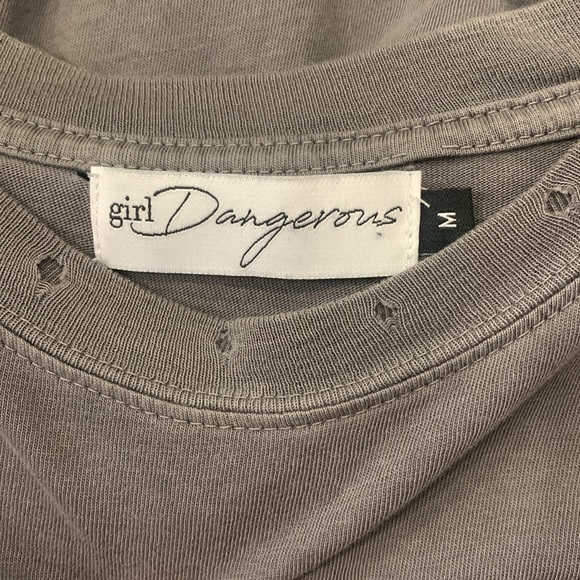 Dangerous tshirt size medium - Picture 2 of 3